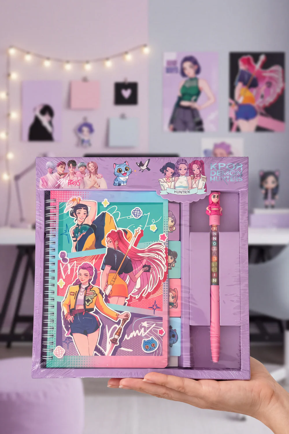 K-POP Demon Hunters Temalı Defter + Kalem Kırtasiye Seti — HUNTR/X Street Style